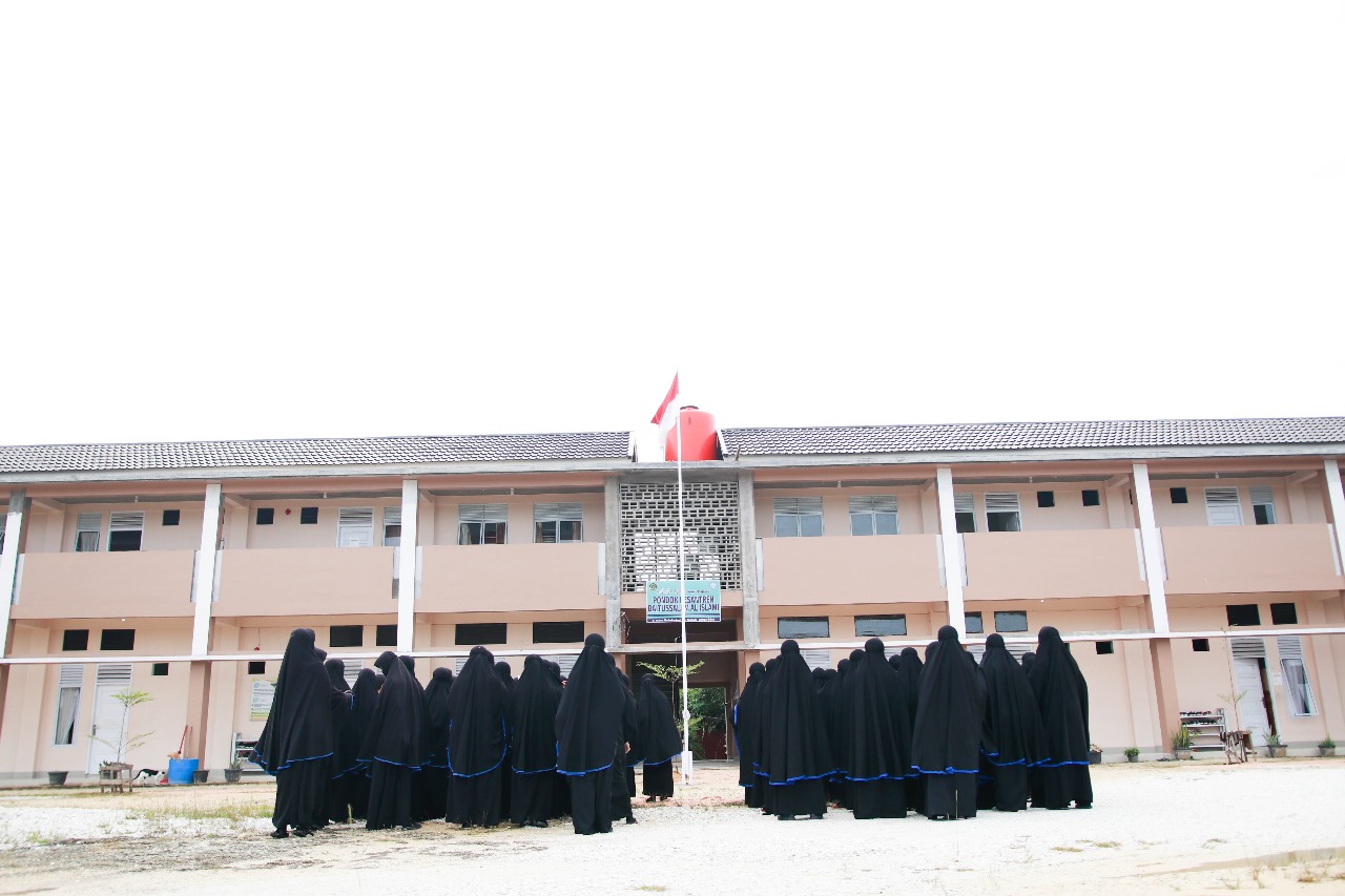 pondok pesantren putri di pekanbaru riau
